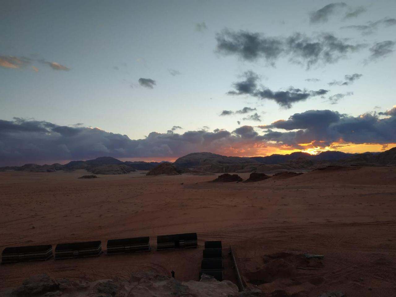 Wadi Rum Candles Camp Luaran gambar